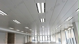 5A办公写字楼吸音吊顶选长条形高边铝扣板吊顶